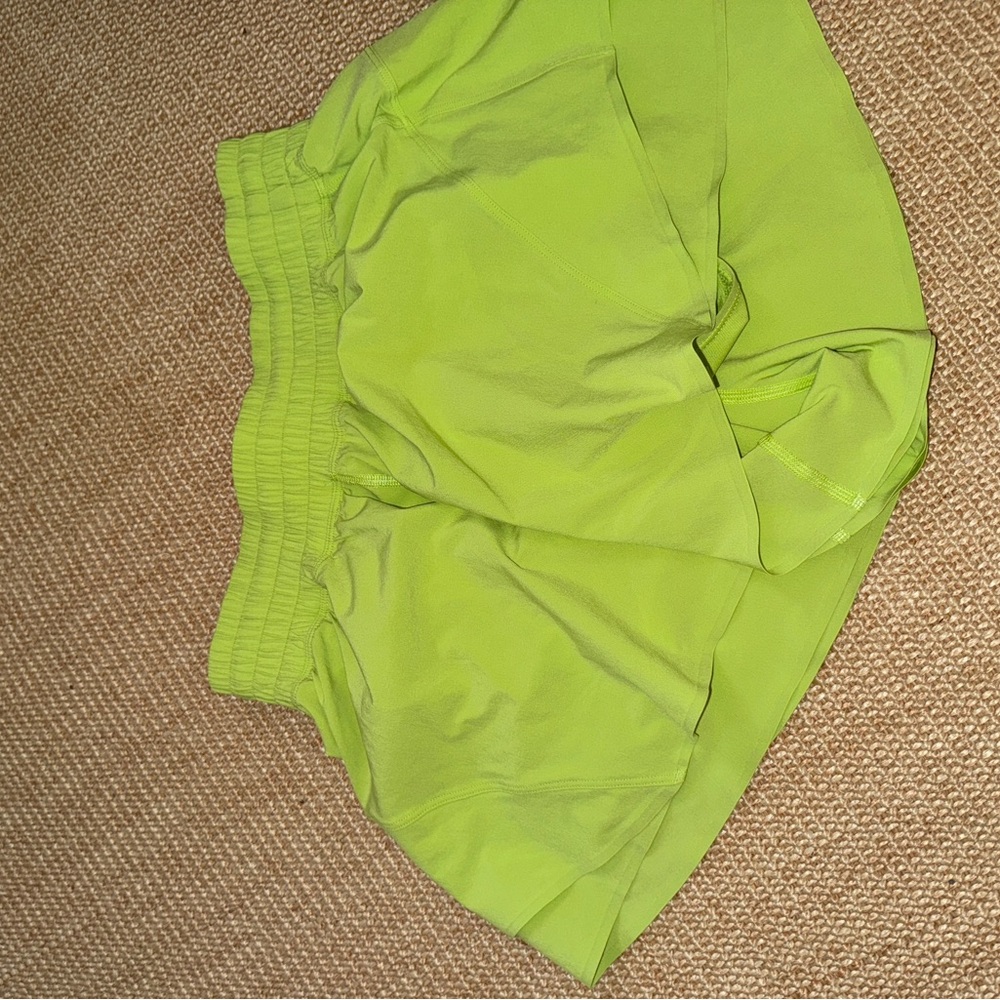Shake It Out High-Rise Running
Short 2.5" size S
